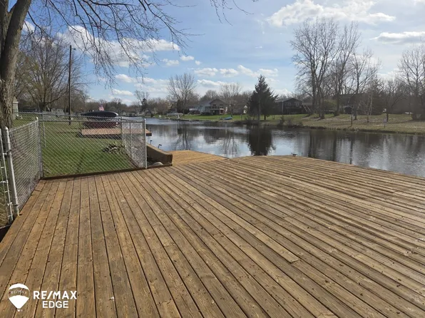 14020 North Rd, Fenton, MI 48430