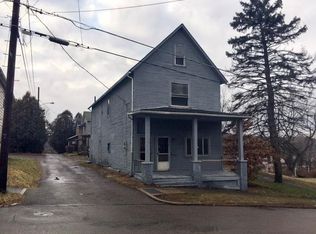 1426 S Jefferson St, New Castle, PA 16102