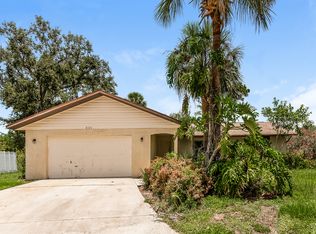 8324 Brandeis Cir E, Sarasota, FL 34243
