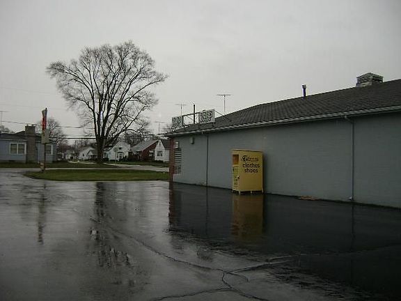 5th image of 1327 N Countyline St