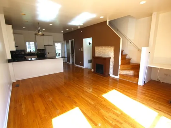 4627 N Winthrop Ave, Chicago, IL 60640