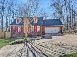 4612 Countryside Dr, Flowery Branch, GA 30542