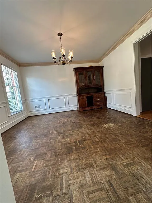 6 bed, 3.5 bath, 3860 sqft, $4,000 — Photo 4