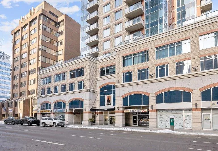 920 5th Ave SW #1002 — Photo 2