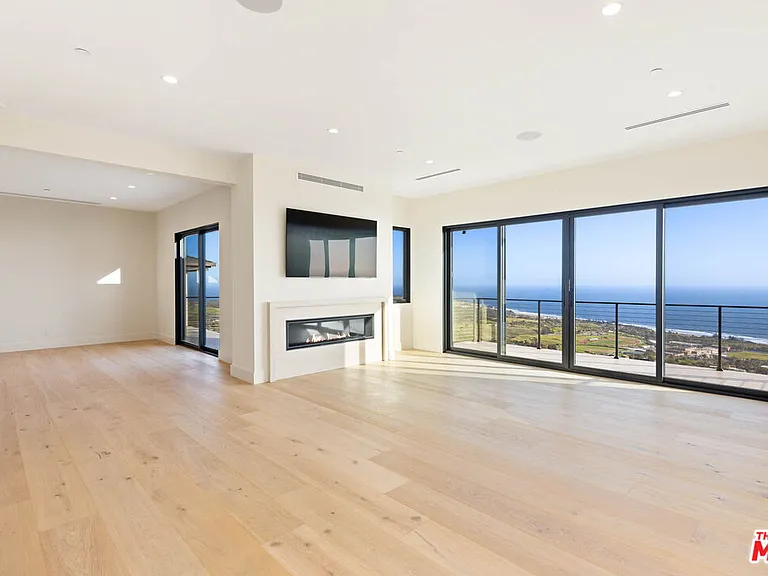 5366 Horizon Dr — Photo 9