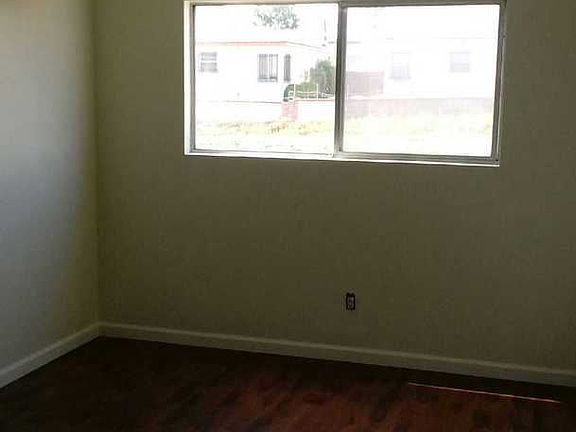 4th image of 712 W Beach Ave APT 2