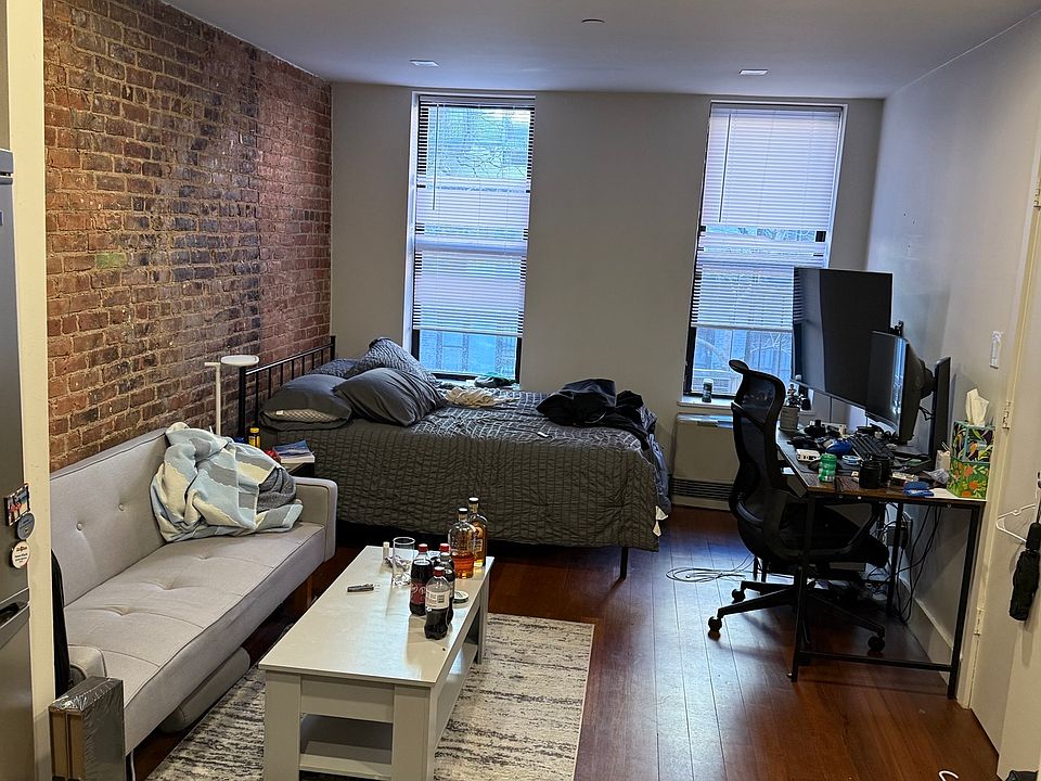 1st image of 516 E 6th St APT 2D