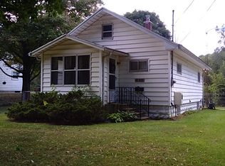 530 Sheridan Rd, Jackson, MI 49203