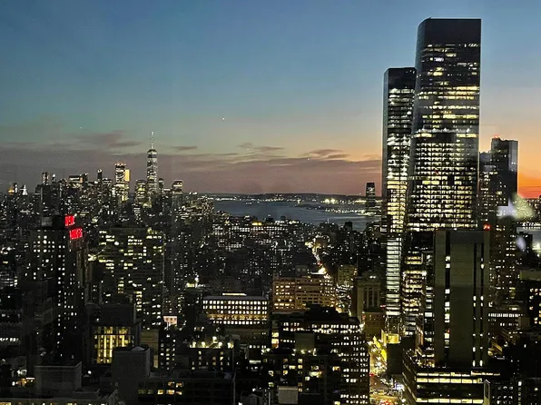 350 W 42nd St, New York, NY