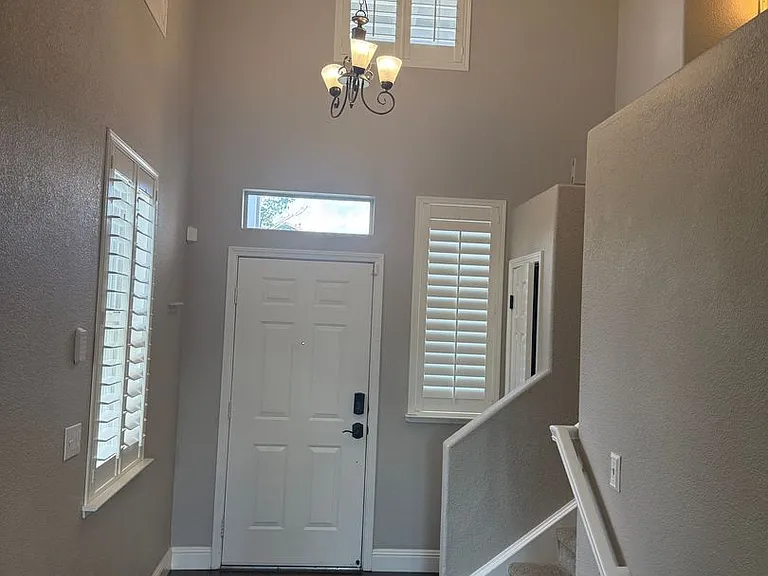 532 Blarney Cir — Photo 2