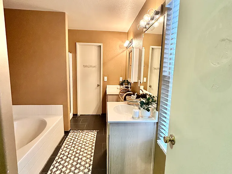 3755 Morningside Ave — Photo 18