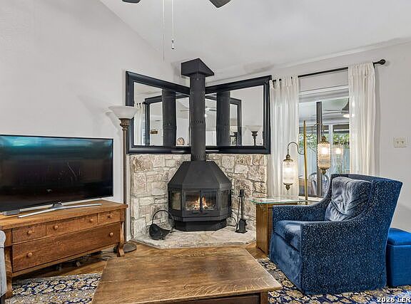 5th image of 106 Lehmann St