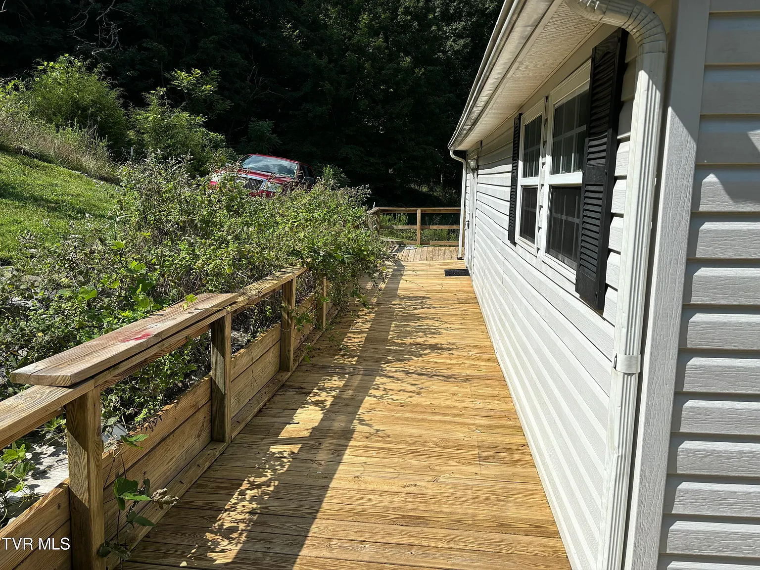 3 bed, 960 sqft, $1,500 — Photo 3