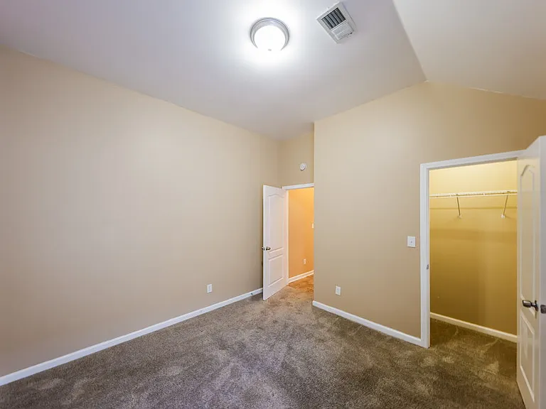 1061 Village Trl — Photo 11