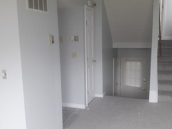 3rd image of 543 Glenwood Ave