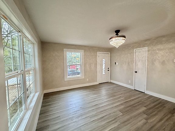 3rd image of 5958 Scottsdale Dr