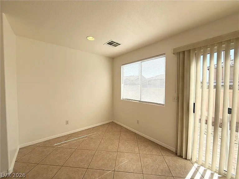 990 Cantabria Heights Ave — Photo 7