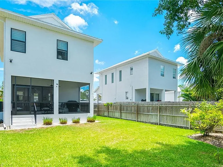 3016 Van Buren Ave — Photo 11