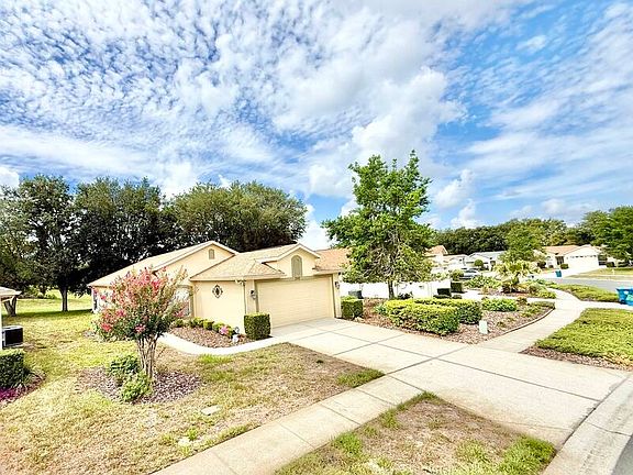 4th image of 240 Center Oak Cir