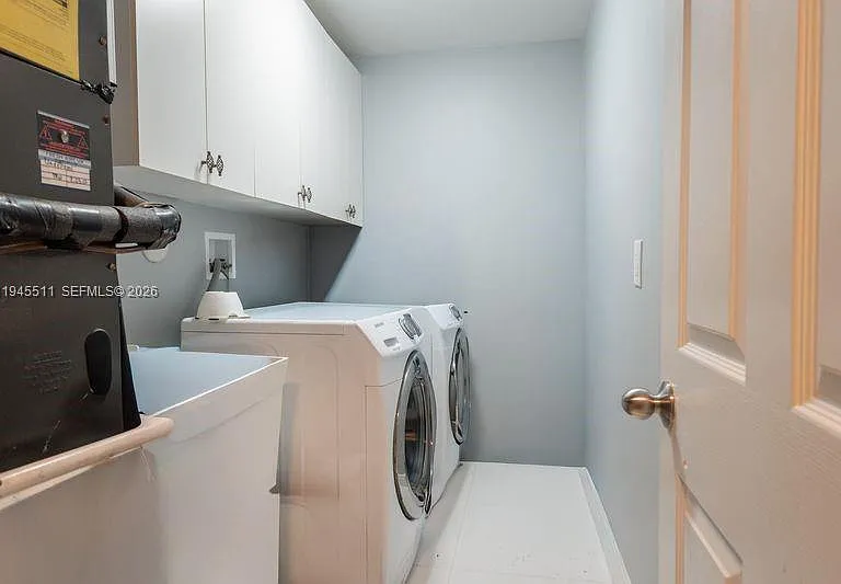 6952 NW 27th Ct — Photo 32