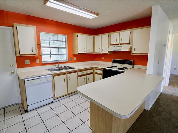 3rd image of 4379 SE 49th Ct