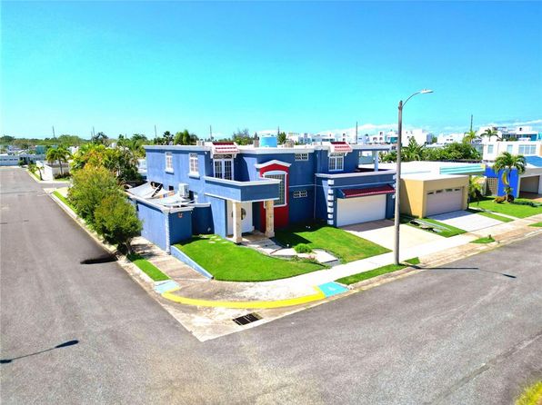 Escambron Urb Villas De La Playa #113, Vega Baja, PR 00693