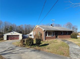 1544 Deer Run Trl, Burlington, NC 27217