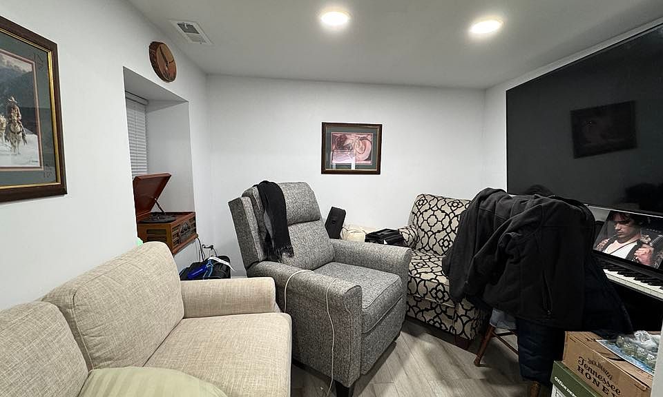 1st image of 1254 N Bosworth Ave #1B