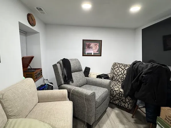 1254 N Bosworth Ave #1B, Chicago, IL 60642