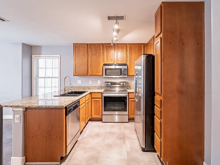 2773 S Bahama Dr — Photo 18
