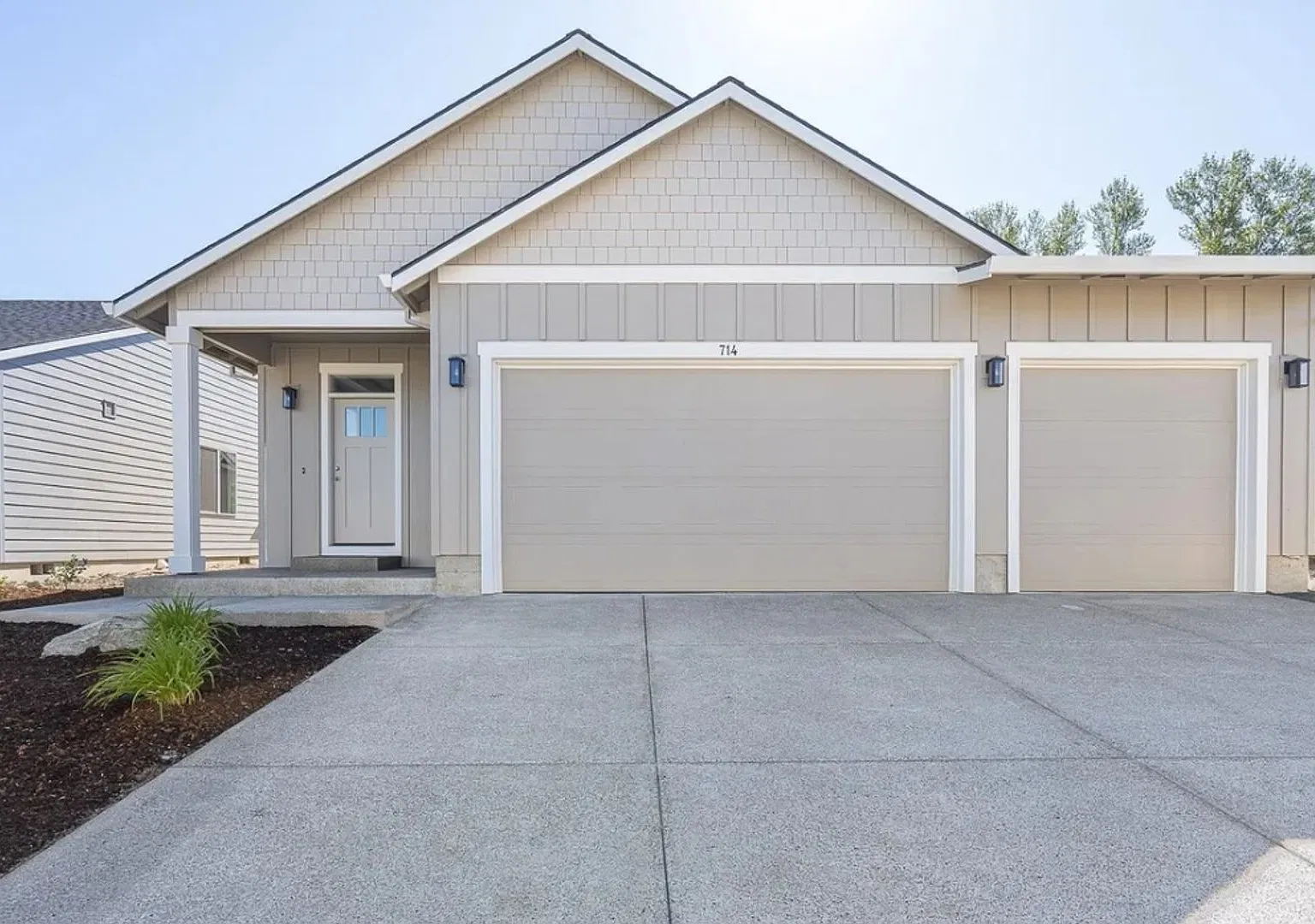 New Construction in Silverton — Photo 2