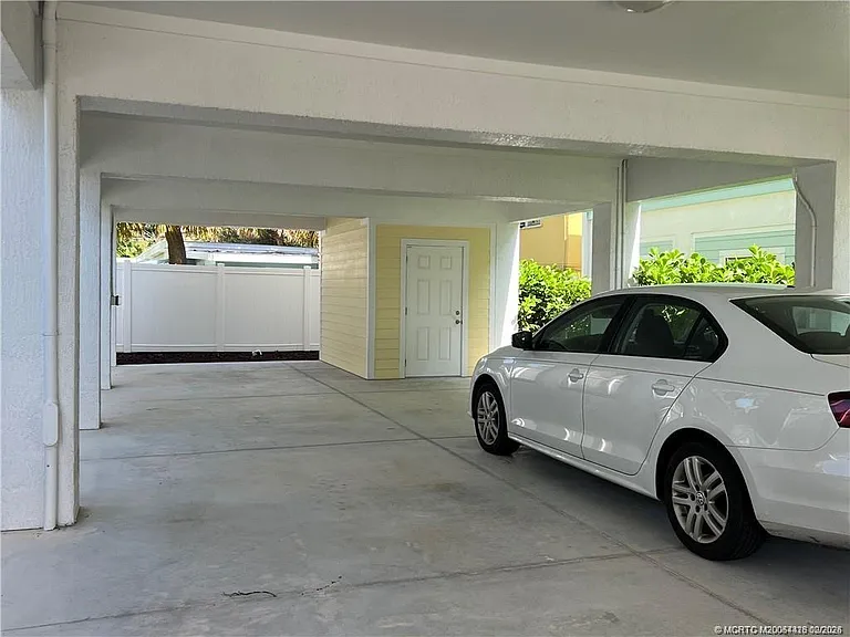 102 Shoal Dr — Photo 36