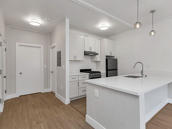 5th image of 1240 Hayes St APT 10