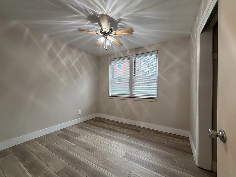 Huntington Green Apartments — Photo 9