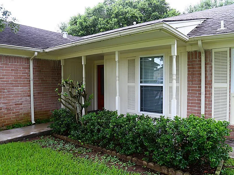 2410 Old Fort Rd — Photo 2