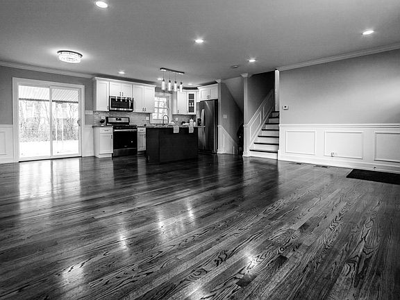 5th image of 15512 S Park Ave