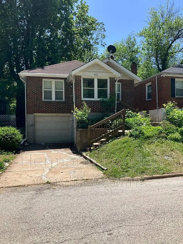 2 bed, 1.5 bath, 1028 sqft, $1,285 — Photo 1