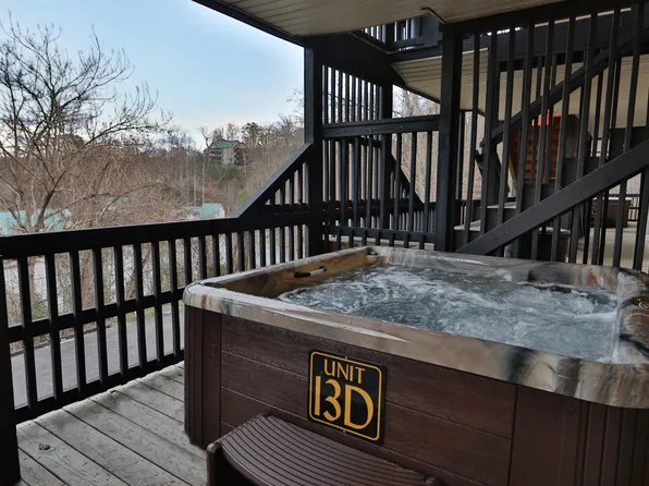 (undisclosed Address), Pigeon Forge, TN 37863