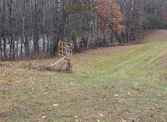 4th image of Xxx Lone Pine Road Barry Twp