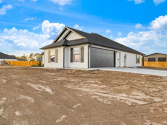 5th image of 27 Private Road 33039