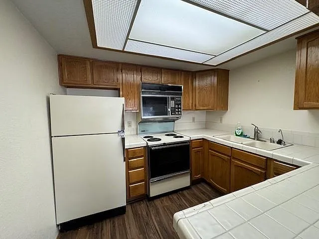 454 Riverfront Dr #212 — Photo 18
