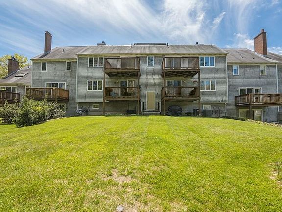 2nd image of 225 Lincoln St APT B6