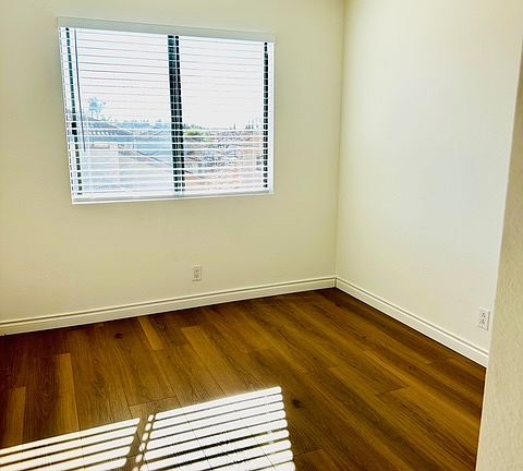 4th image of 8815 La Camesa St