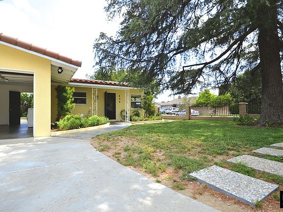 2nd image of 804 W Camino Real Ave