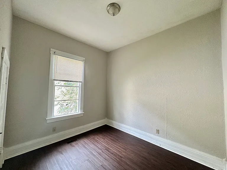 717 Jackson Blvd — Photo 10