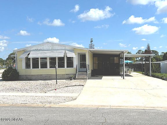 3rd image of 719 Fieldstone Ave