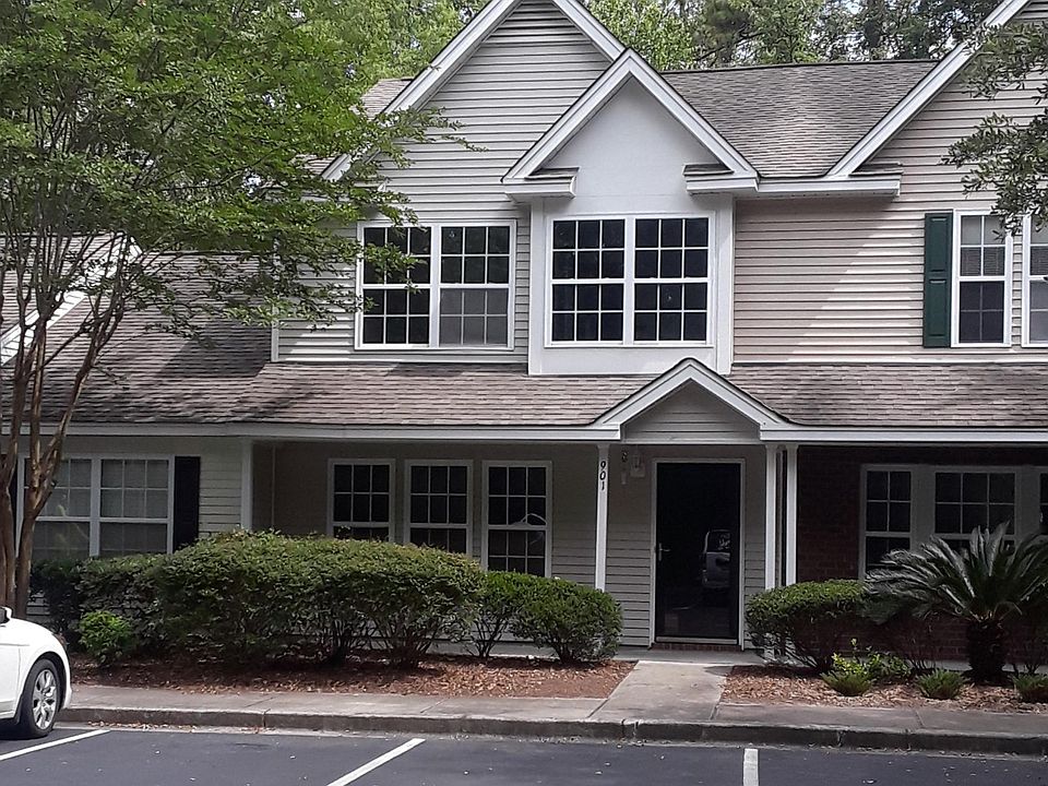 1st image of 901 Pine Bluff Dr