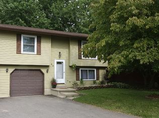 409 Iroquois Ct, Deforest, WI 53532