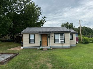 221.5 W Clay St, Tahlequah, OK 74464