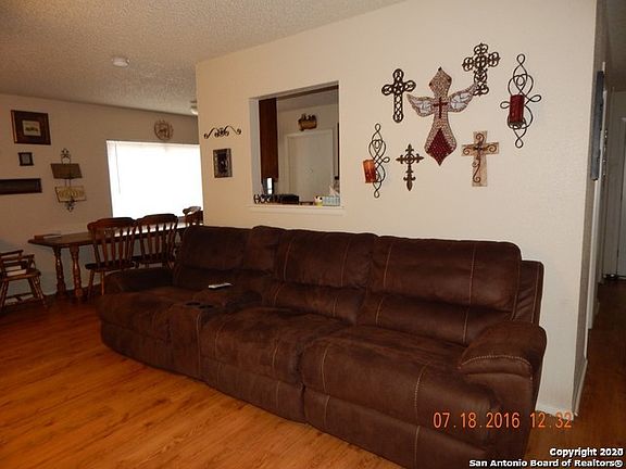 3rd image of 6062 Hopes Ferry St